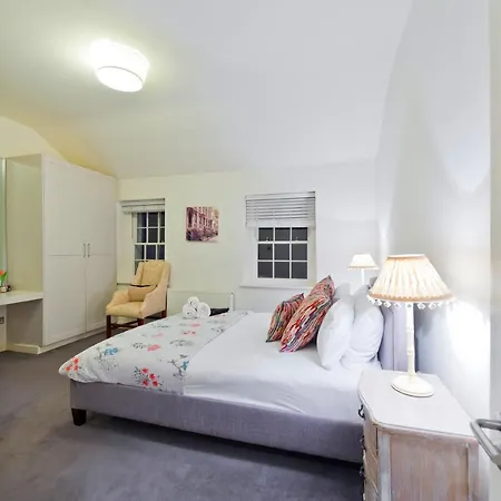 The John Lennon - Hiphipstay Pensjonat 4*